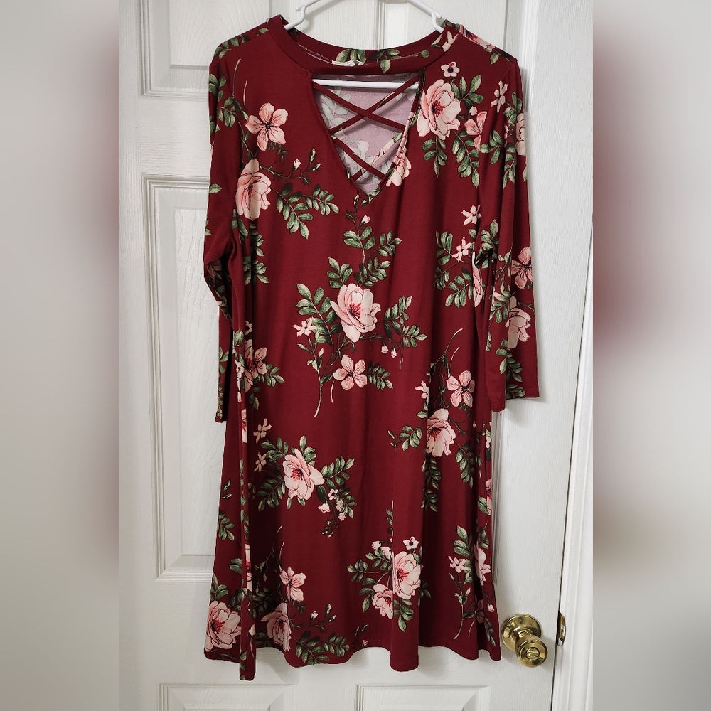 Chic Floral Long Sleeve Dress in Burgundy